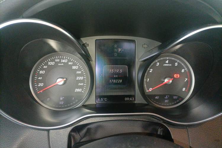Used Mercedes-Benz C-Class 2015 C 200 L Instrument Cluster