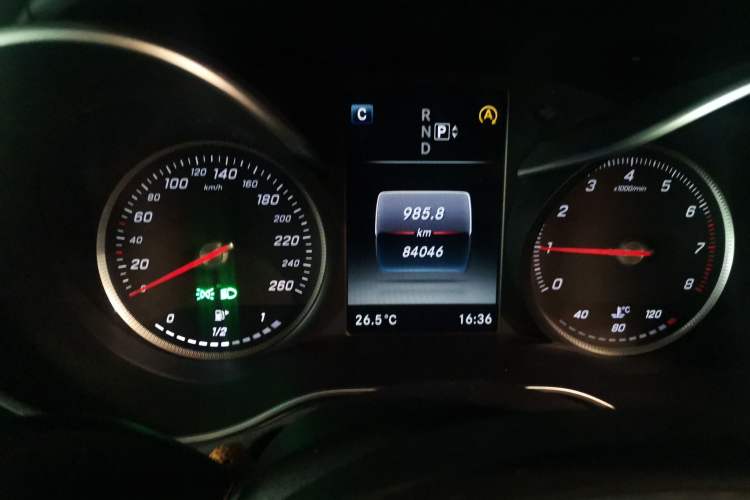 Used Mercedes-Benz C-Class 2015 C 200 L Instrument Cluster