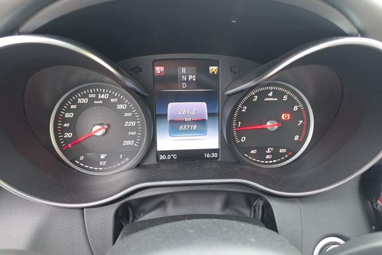 Used Mercedes-Benz C-Class 2015 C 200 Sport Edition 4MATIC Instrument Cluster