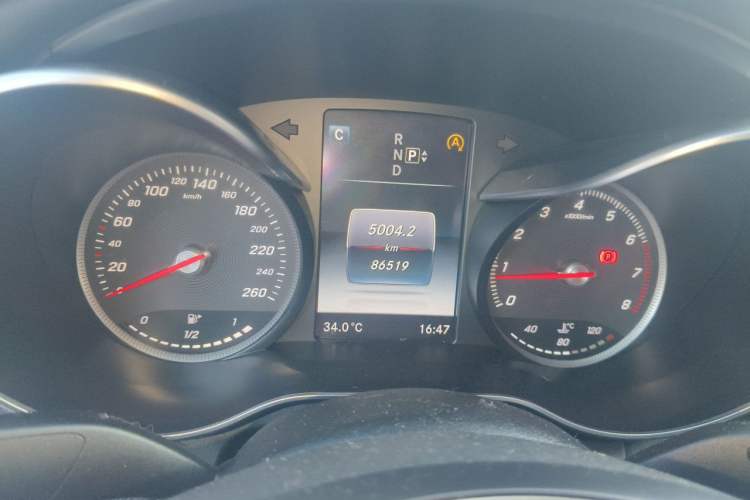 Used Mercedes-Benz C-Class 2015 C 180 L Sport Edition Instrument Cluster