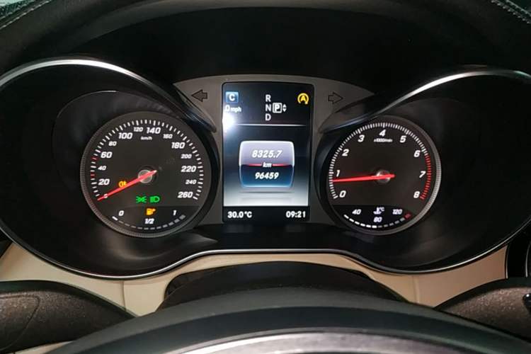 Used Mercedes-Benz C-Class 2015 C 200 L Sport Edition Instrument Cluster