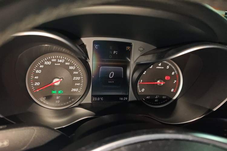 Used Mercedes-Benz C-Class 2015 C 200 Sport Edition Instrument Cluster