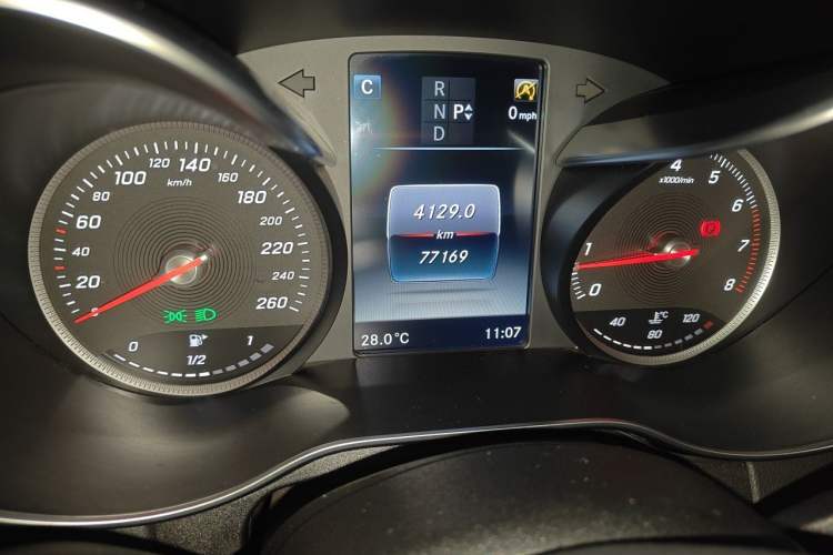 Used Mercedes-Benz C-Class 2015 Revised C 200 L Sport Edition Instrument Cluster