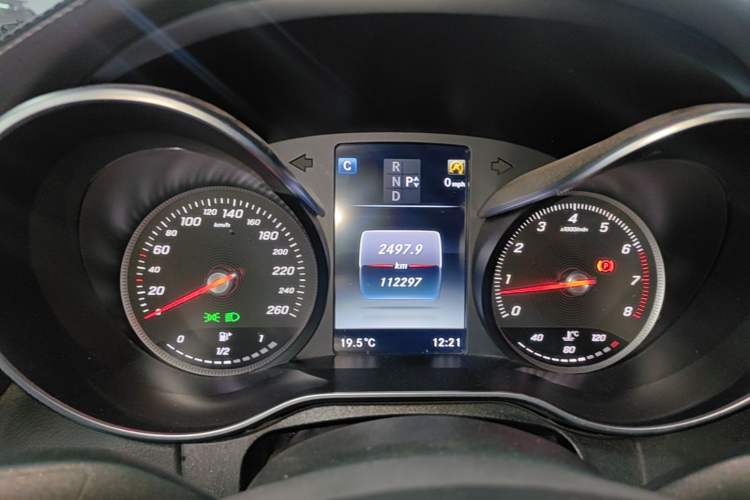 Used Mercedes-Benz C-Class 2015 Facelift C 200 L Instrument Cluster