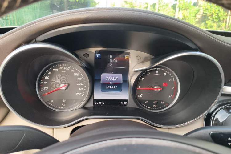 Used Mercedes-Benz C-Class 2015 Facelift C 200 L Instrument Cluster