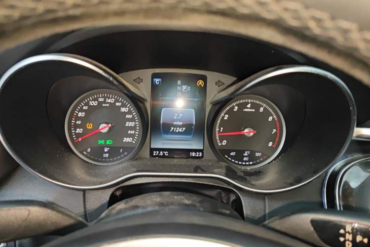 Used Mercedes-Benz C-Class 2015 C 200 L Instrument Cluster