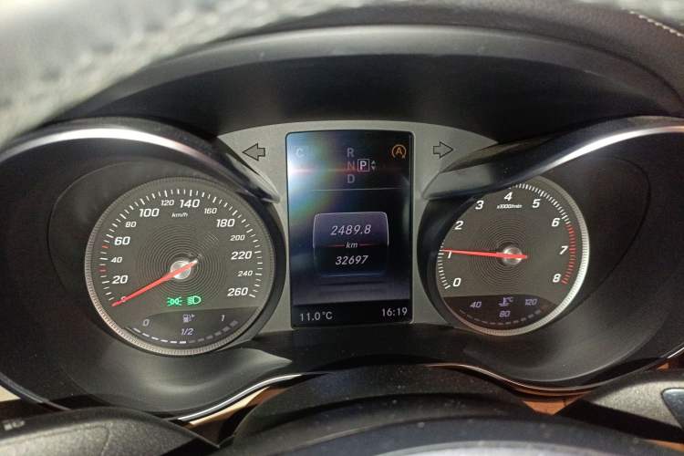 Used Mercedes-Benz C-Class 2015 C 200 L Sport Edition Instrument Cluster