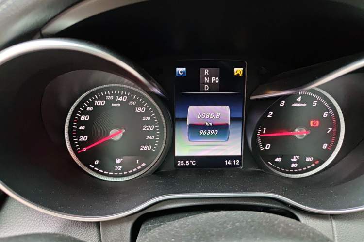 Used Mercedes-Benz C-Class 2015 Facelift C 180 L Instrument Cluster