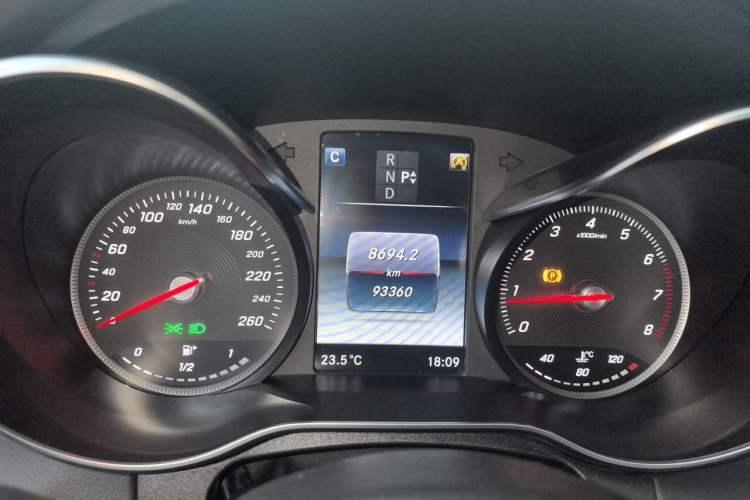 Used Mercedes-Benz C-Class 2015 Revised C 200 L Sport Edition Instrument Cluster
