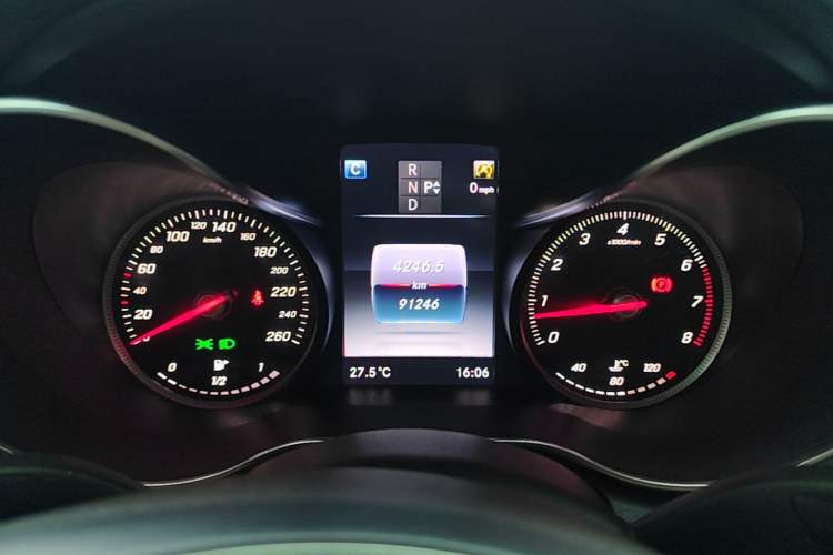 Used Mercedes-Benz C-Class 2015 Revised C 200 L Sport Edition Instrument Cluster