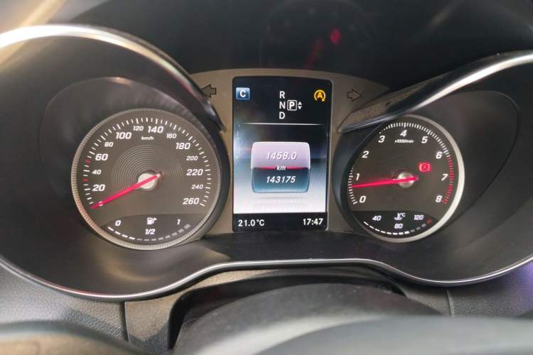 Used Mercedes-Benz C-Class 2015 Revised C 200 L Sport Edition Instrument Cluster