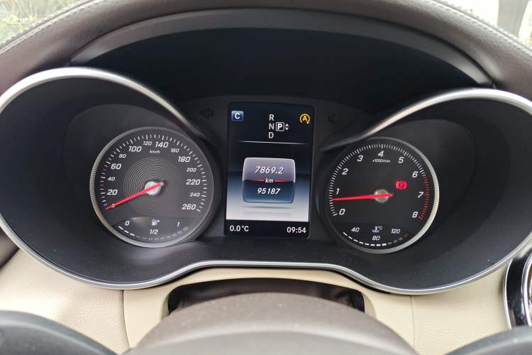 Used Mercedes-Benz C-Class 2015 Facelift C 200 L Instrument Cluster