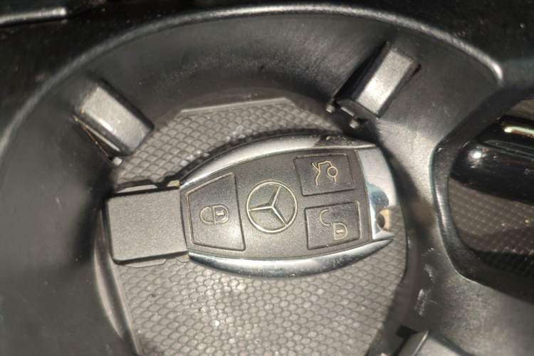 Used Mercedes-Benz C-Class 2015 C 200 station wagon Interior 1