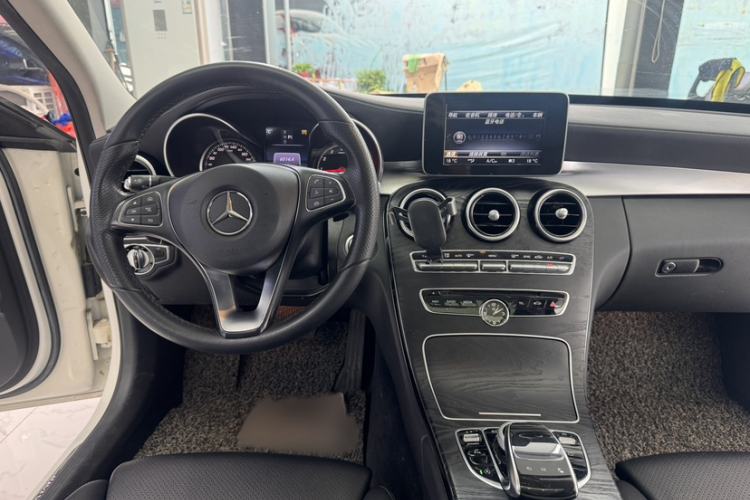 Used Mercedes-Benz C-Class 2015 Revised C 200 L Sport Edition Interior 1