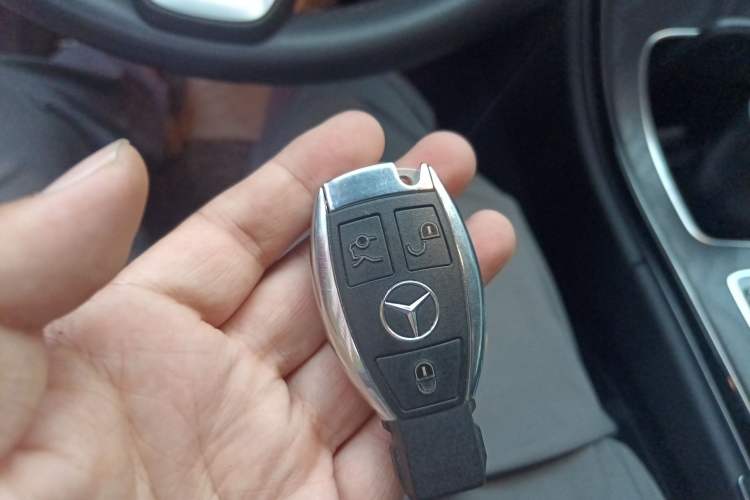 Used Mercedes-Benz C-Class 2015 C 200 station wagon Interior 1