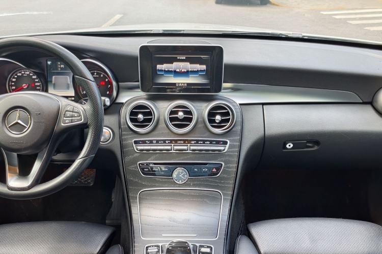 Used Mercedes-Benz C-Class 2015 C 200 station wagon Interior 1