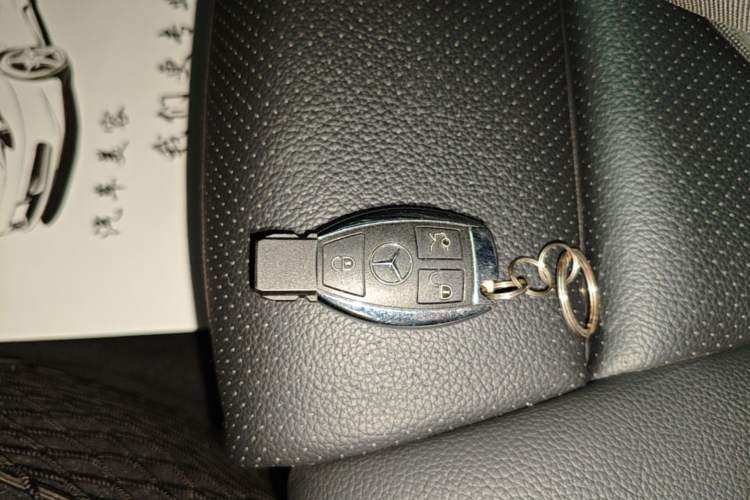 Used Mercedes-Benz C-Class 2015 C 200 station wagon Interior 1