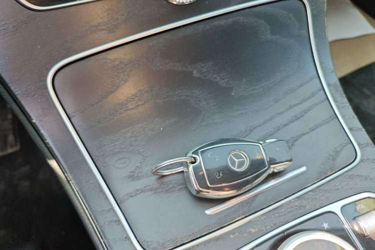Used Mercedes-Benz C-Class 2015 C 180 L Sport Edition Interior 1