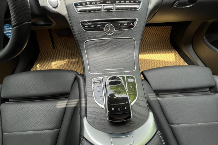 Used Mercedes-Benz C-Class 2015 C 180 L Sport Edition Interior 1