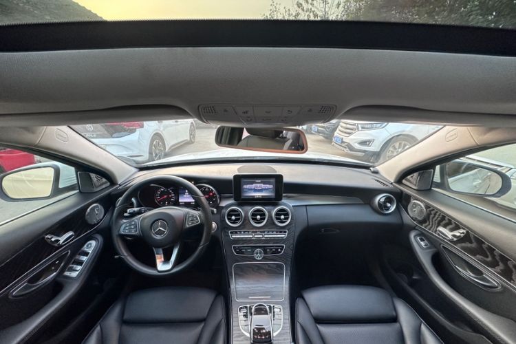 Used Mercedes-Benz C-Class 2015 C 200 station wagon Interior 1