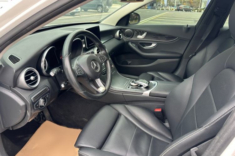 Used Mercedes-Benz C-Class 2015 C 200 station wagon Interior 1
