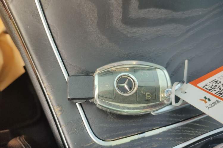 Used Mercedes-Benz C-Class 2015 Restyled C 180 L Sport Edition Interior 1