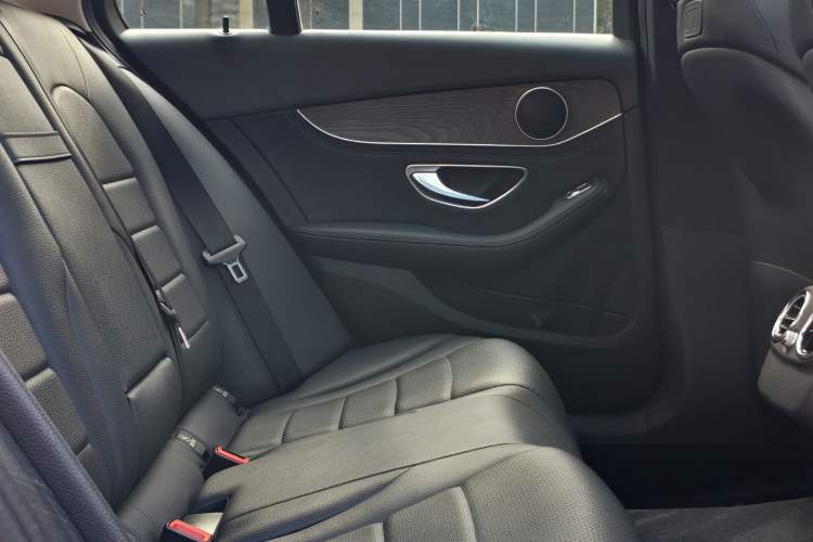 Used Mercedes-Benz C-Class 2015 C 200 station wagon Interior 10