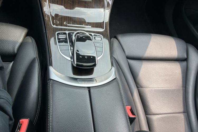 Used Mercedes-Benz C-Class 2015 C 180 L Interior 10