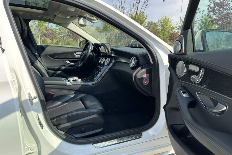 Used Mercedes-Benz C-Class 2015 Revised C 200 L Sport Edition Interior 11