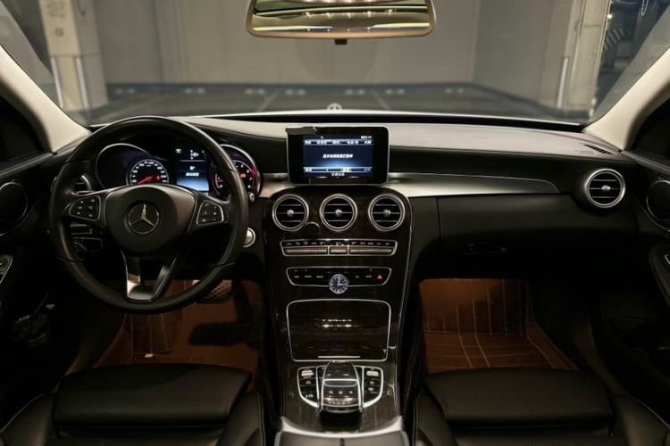 Used Mercedes-Benz C-Class 2015 C 200 L 4MATIC Interior 12
