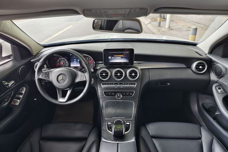 Used Mercedes-Benz C-Class 2015 C 200 station wagon Interior 2