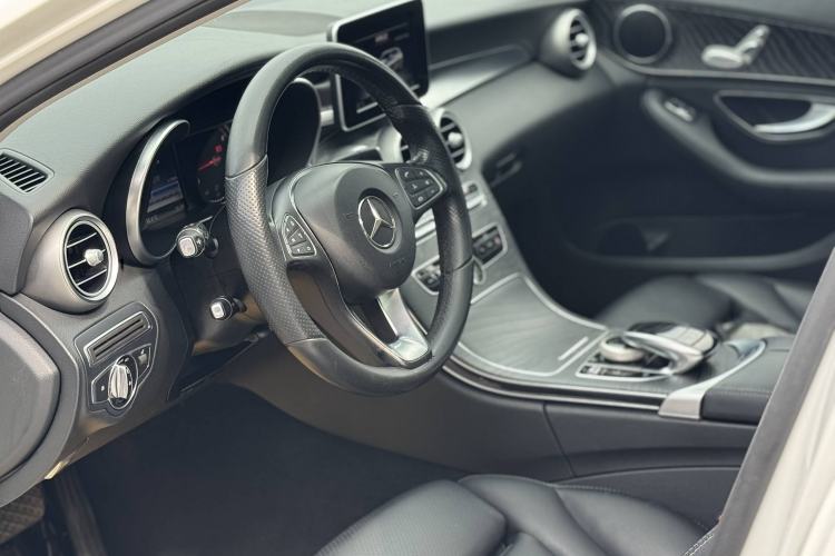 Used Mercedes-Benz C-Class 2015 C 200 station wagon Interior 2