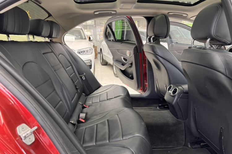 Used Mercedes-Benz C-Class 2015 C 200 L Sport Edition Interior 2