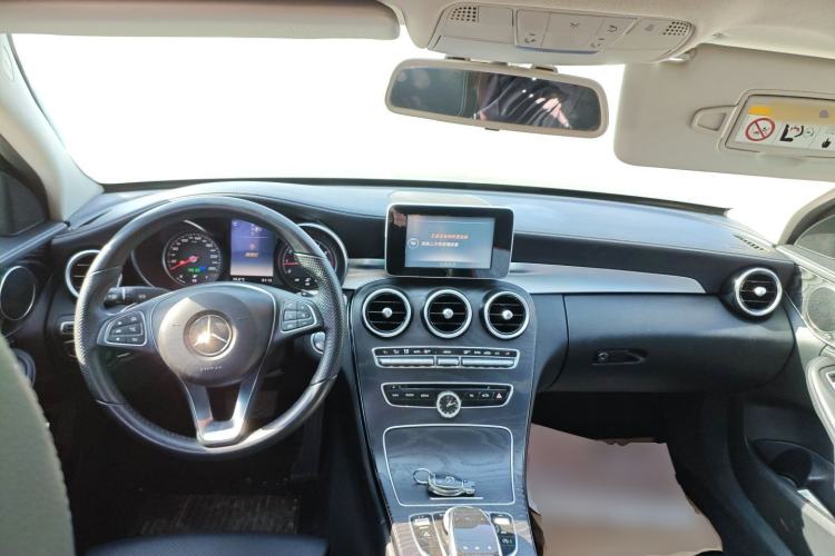 Used Mercedes-Benz C-Class 2015 C 180 L Sport Edition Interior 2