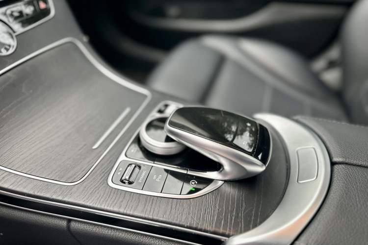 Used Mercedes-Benz C-Class 2015 C 200 station wagon Interior 2