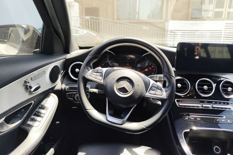 Used Mercedes-Benz C-Class 2015 C 200 Sport Edition 4MATIC Interior 2