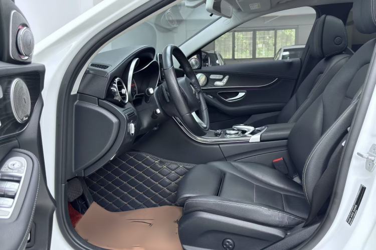 Used Mercedes-Benz C-Class 2015 Revised C 200 L Sport Edition Interior 3