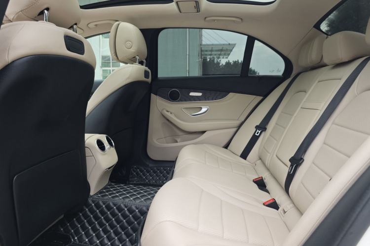 Used Mercedes-Benz C-Class 2015 Revised C 200 L Sport Edition Interior 3