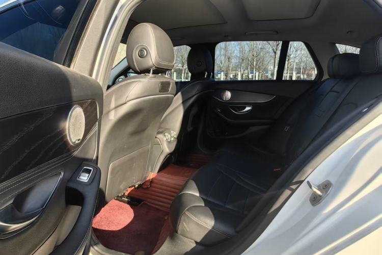 Used Mercedes-Benz C-Class 2015 C 200 station wagon Interior 3