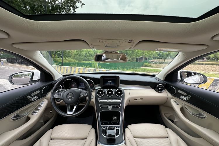 Used Mercedes-Benz C-Class 2015 Revised C 200 L Sport Edition Interior 4