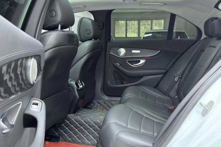 Used Mercedes-Benz C-Class 2015 Revised C 200 L Sport Edition Interior 4