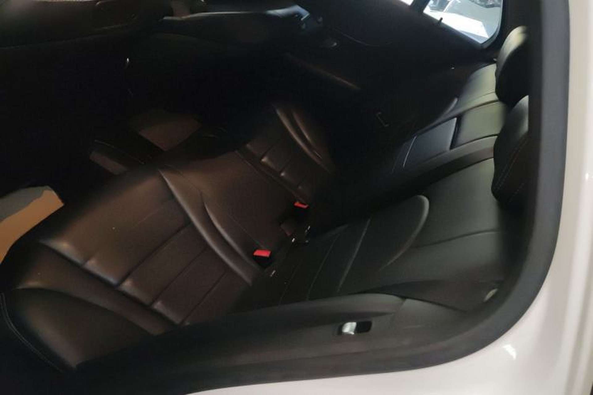 Used Mercedes-Benz C-Class 2015 C 200 station wagon Interior 4