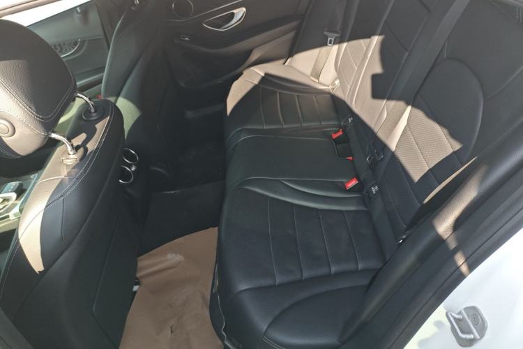 Used Mercedes-Benz C-Class 2015 C 180 L Sport Edition Interior 4