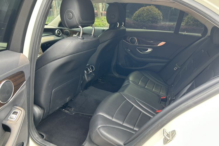 Used Mercedes-Benz C-Class 2015 C 180 L Interior 4