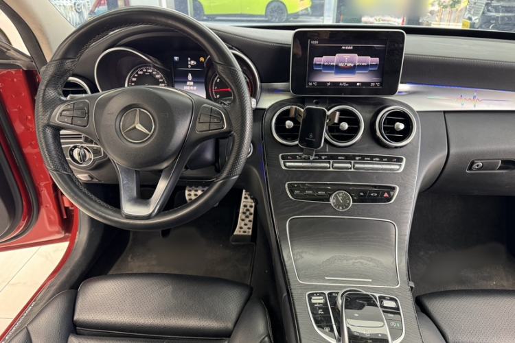 Used Mercedes-Benz C-Class 2015 C 200 L Sport Edition Interior 5