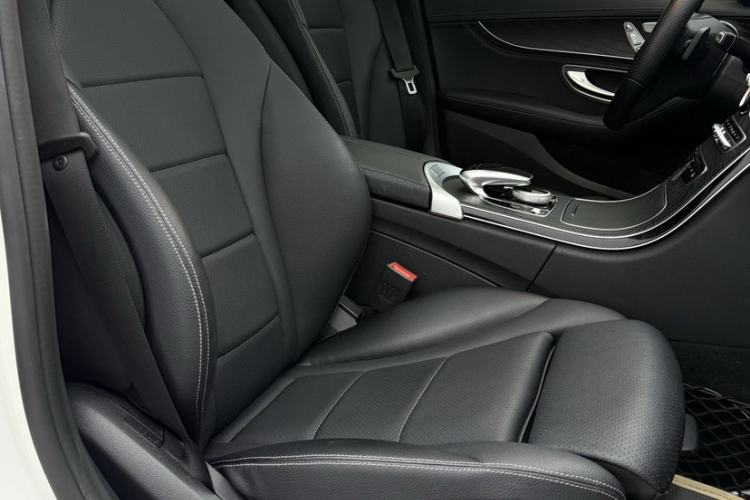Used Mercedes-Benz C-Class 2015 C 200 L Sport Edition Interior 5