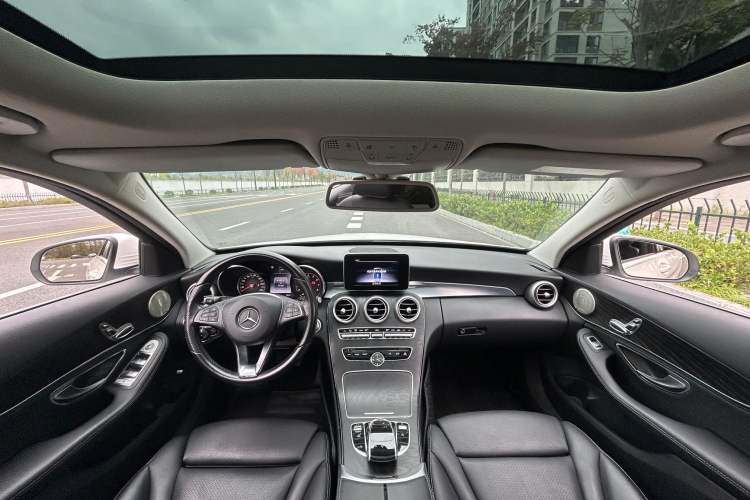 Used Mercedes-Benz C-Class 2015 C 200 station wagon Interior 5