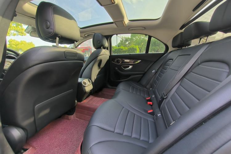 Used Mercedes-Benz C-Class 2015 C 200 L 4MATIC Interior 5