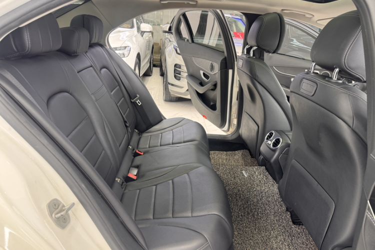 Used Mercedes-Benz C-Class 2015 Revised C 200 L Sport Edition Interior 6
