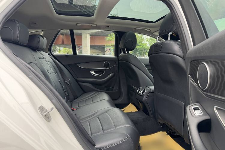 Used Mercedes-Benz C-Class 2015 C 200 station wagon Interior 6